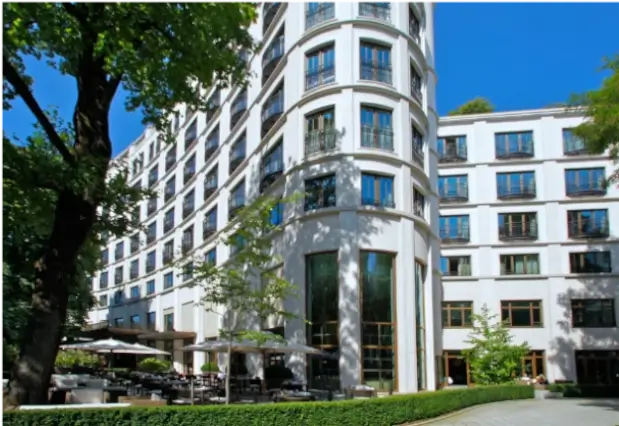 The Charles Hotel Munich limousine service