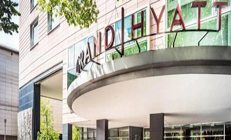 Grand Hyatt Berlin limousine service