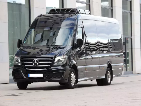 mercedes benz sprinter front