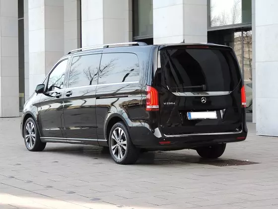 v class mercedes back
